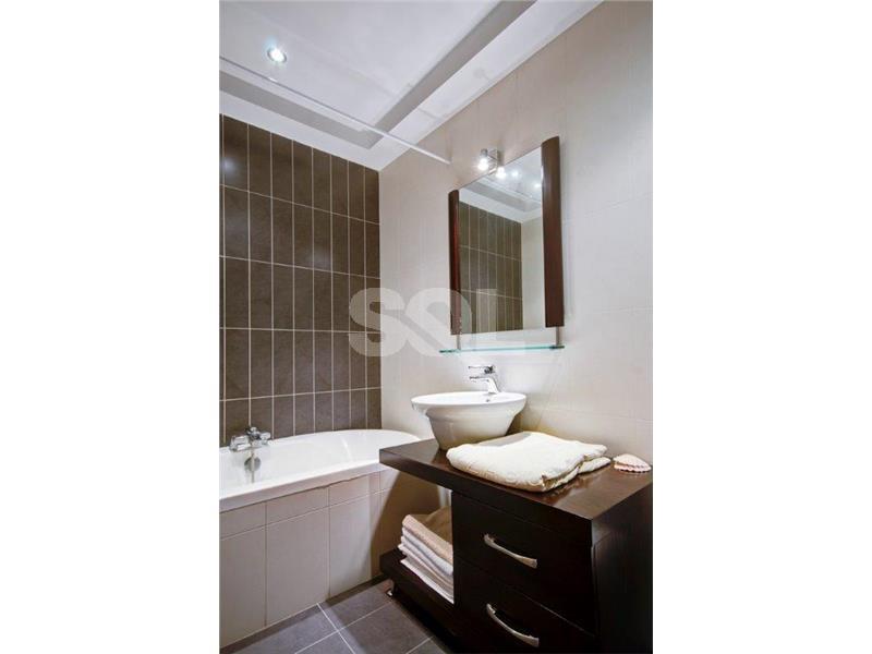 Ground Floor Maisonette in Xemxija To Rent