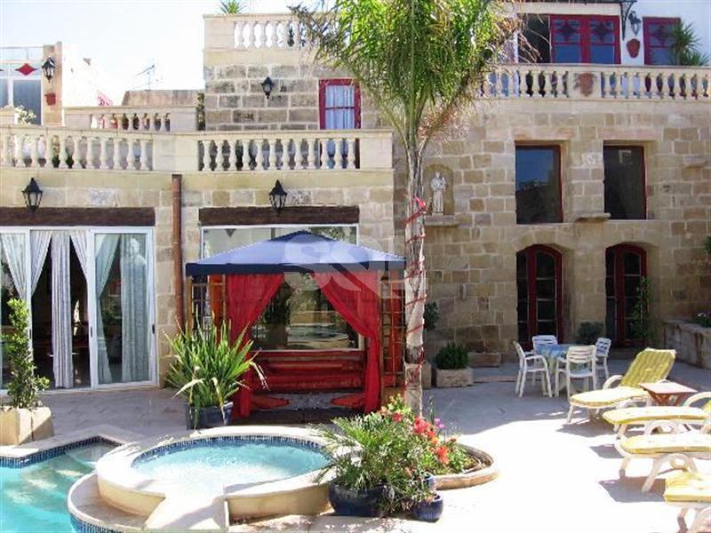 House of Character in Zurrieq To Rent