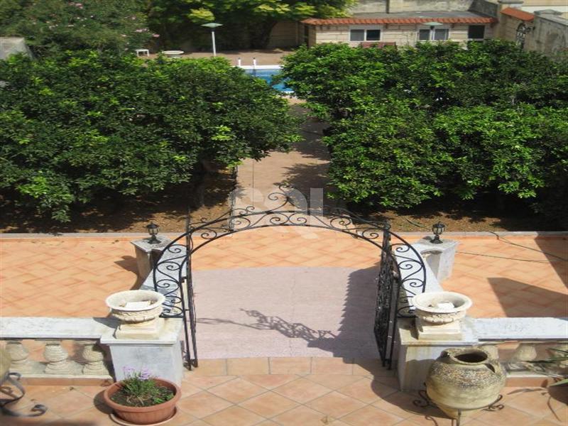 Villa in Balzan For Sale