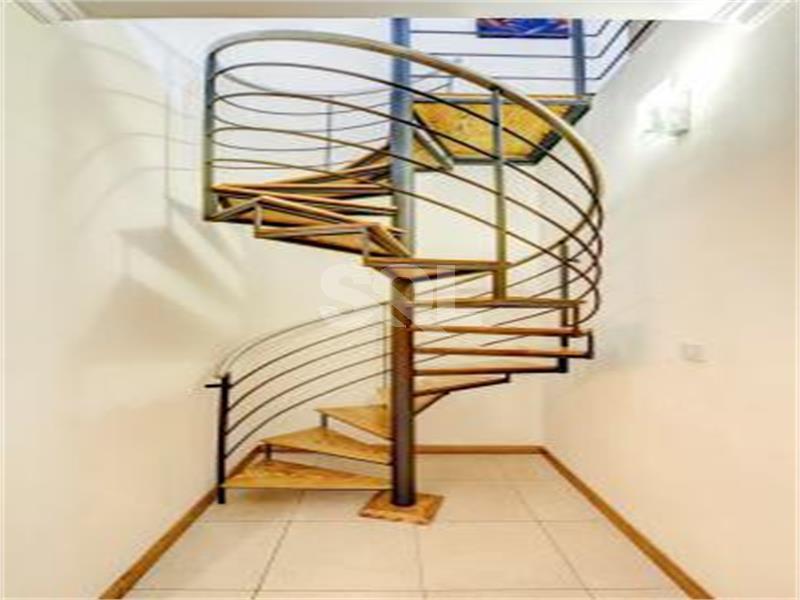 Duplex Penthouse in Msida To Rent