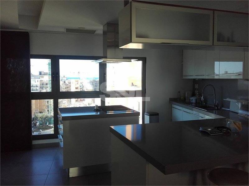 Apartment in Portomaso For Sale / To Rent