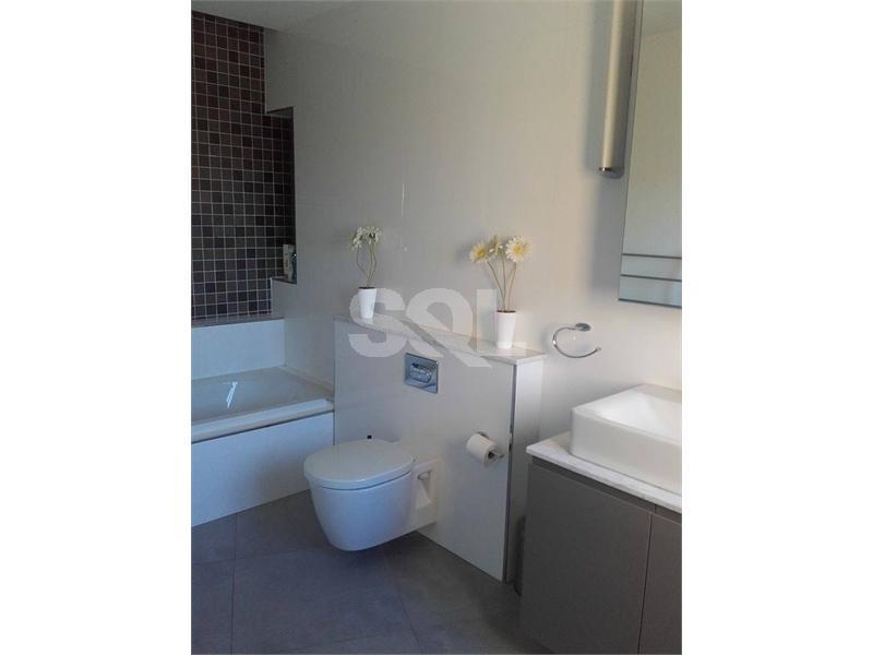 Apartment in Portomaso For Sale / To Rent