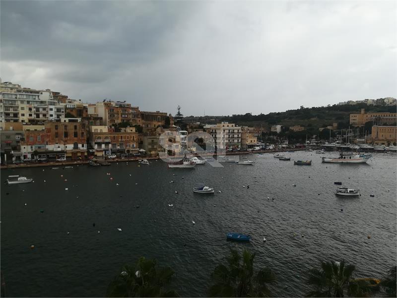 Penthouse in Marsascala To Rent