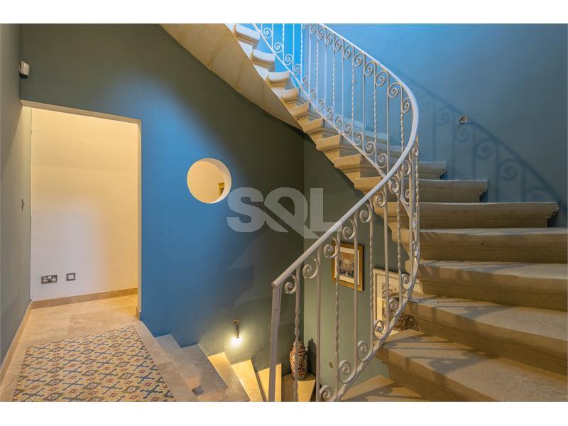 Townhouse in Sliema To Rent