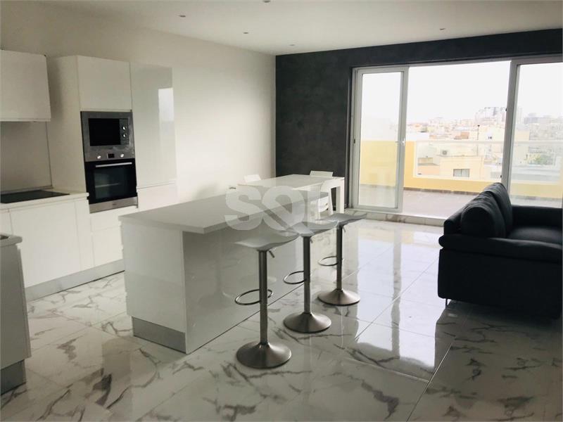 Penthouse in Gzira To Rent