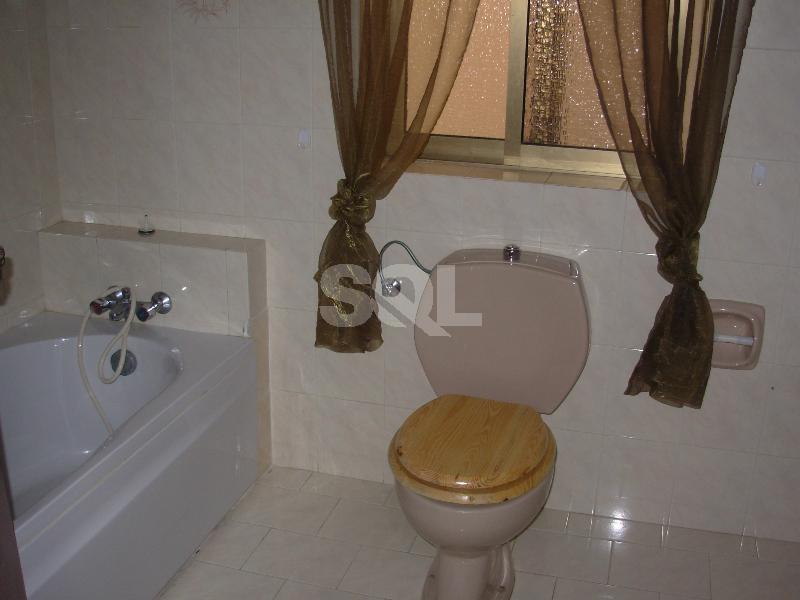 Apartment in Salina To Rent