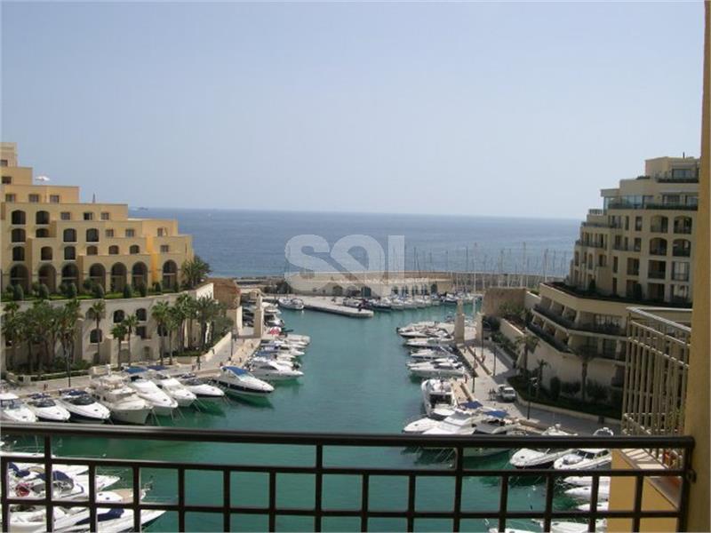 Apartment in Portomaso To Rent