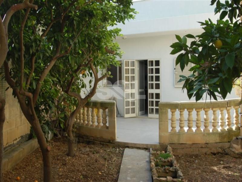 Bungalow in Lija To Rent