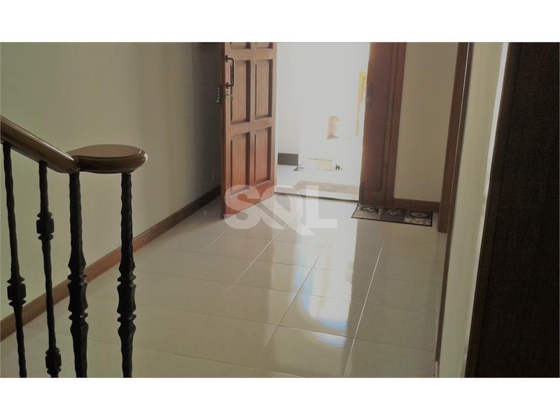 Townhouse in Mosta To Rent