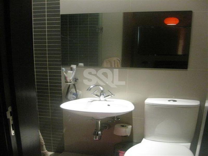 Apartment in Gzira To Rent