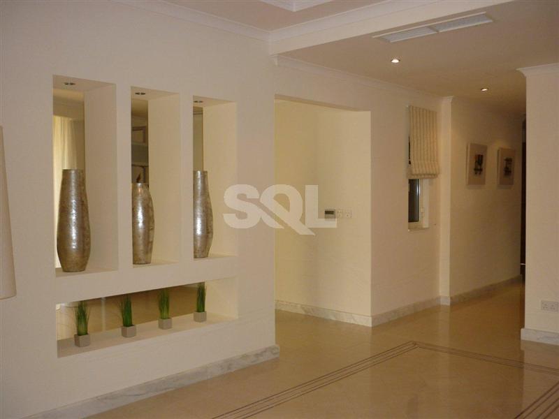 Apartment in Portomaso For Sale / To Rent