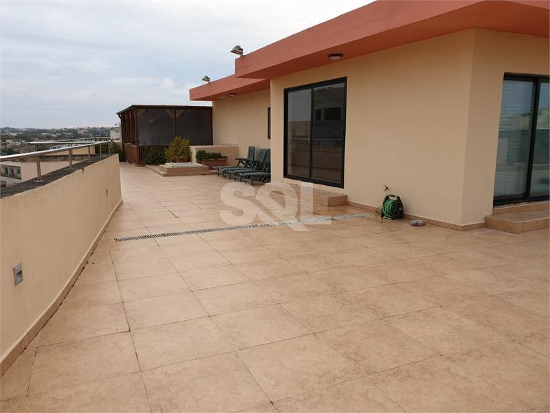 Penthouse in Marsascala To Rent