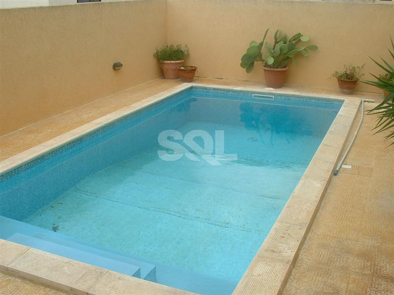 Villa in Ta' L-Ibrag To Rent