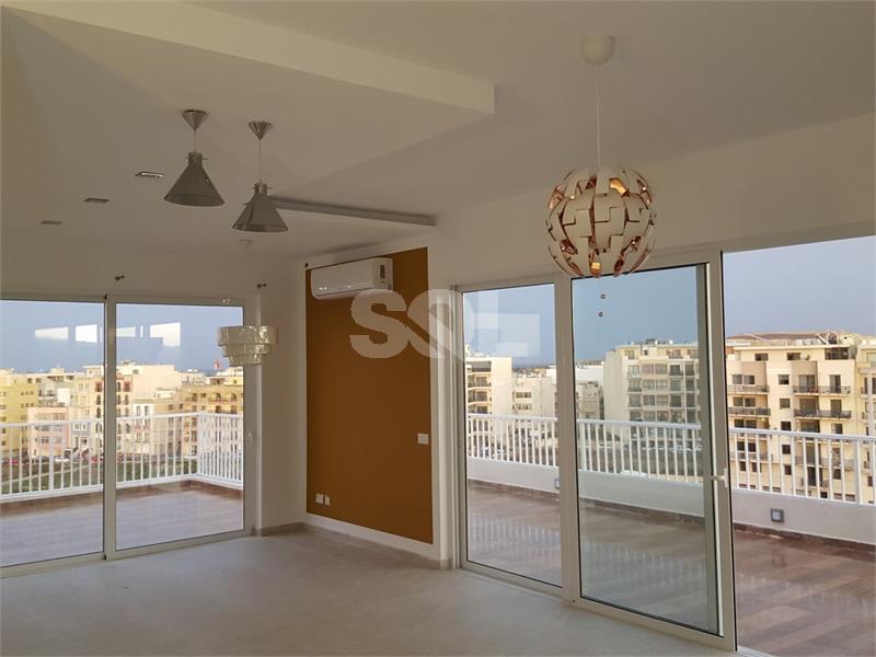 Penthouse in Qawra To Rent