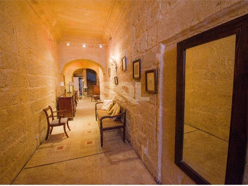 Maisonette in Valletta To Rent