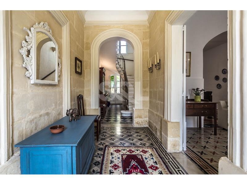 House of Character in Rabat To Rent