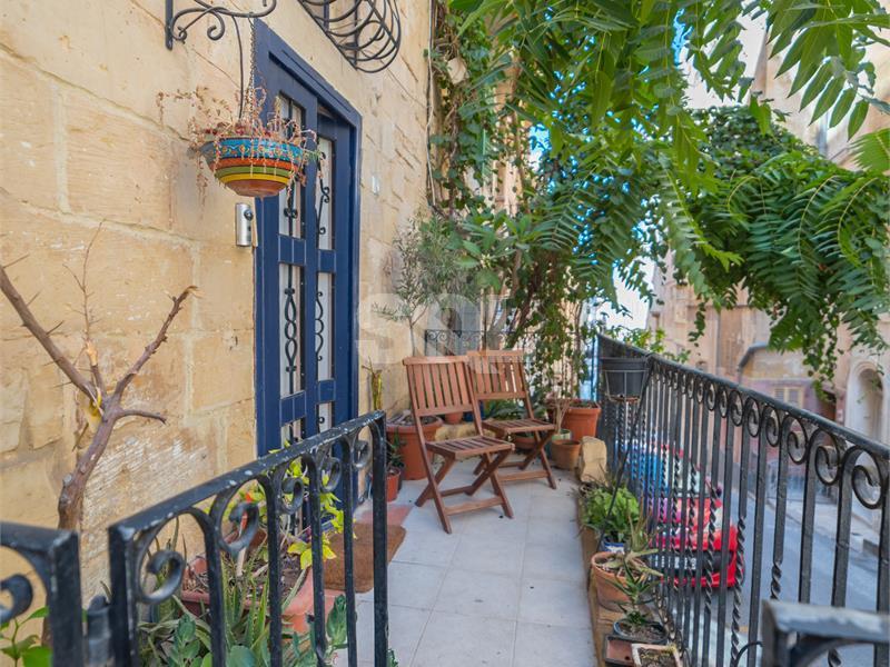 Studio Maisonette in Valletta To Rent