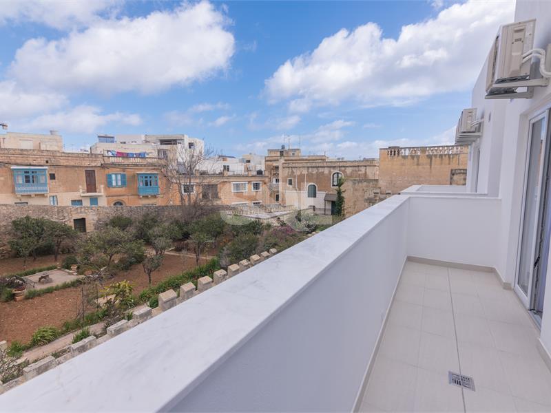 Penthouse in Gzira To Rent