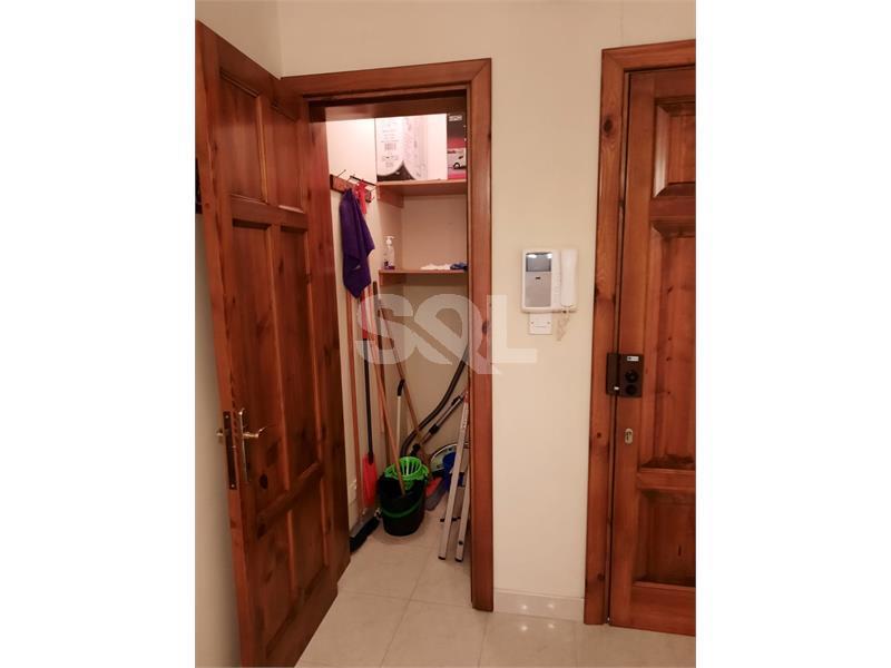Apartment in Manikata To Rent