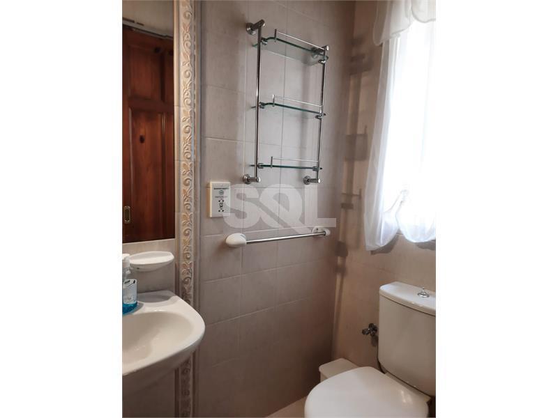 Apartment in Manikata To Rent