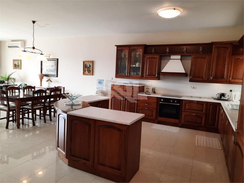 Apartment in Manikata To Rent