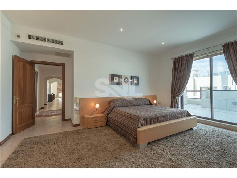 Penthouse in Sliema To Rent