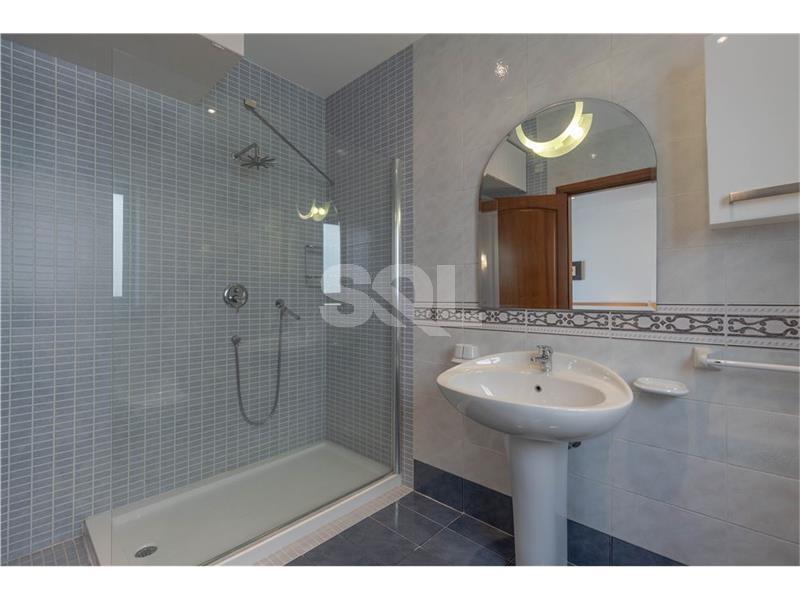 Penthouse in Sliema To Rent