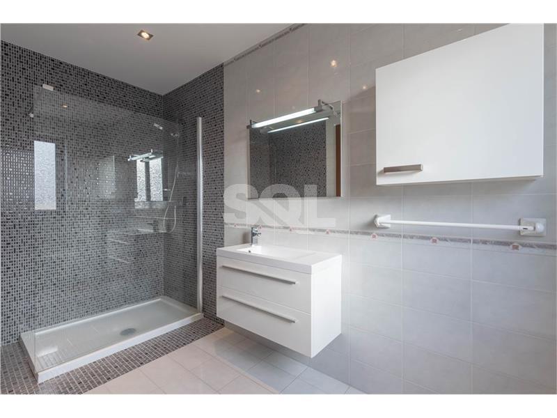 Penthouse in Sliema To Rent