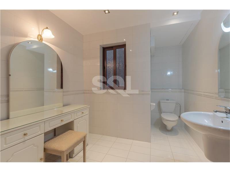 Penthouse in Sliema To Rent