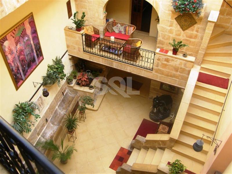 House of Character in Birkirkara To Rent
