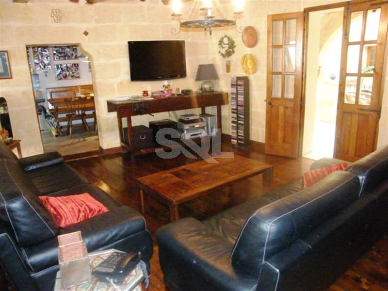 House of Character in Birkirkara To Rent