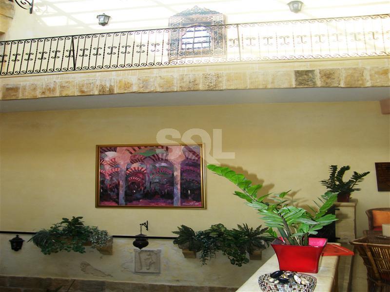 House of Character in Birkirkara To Rent