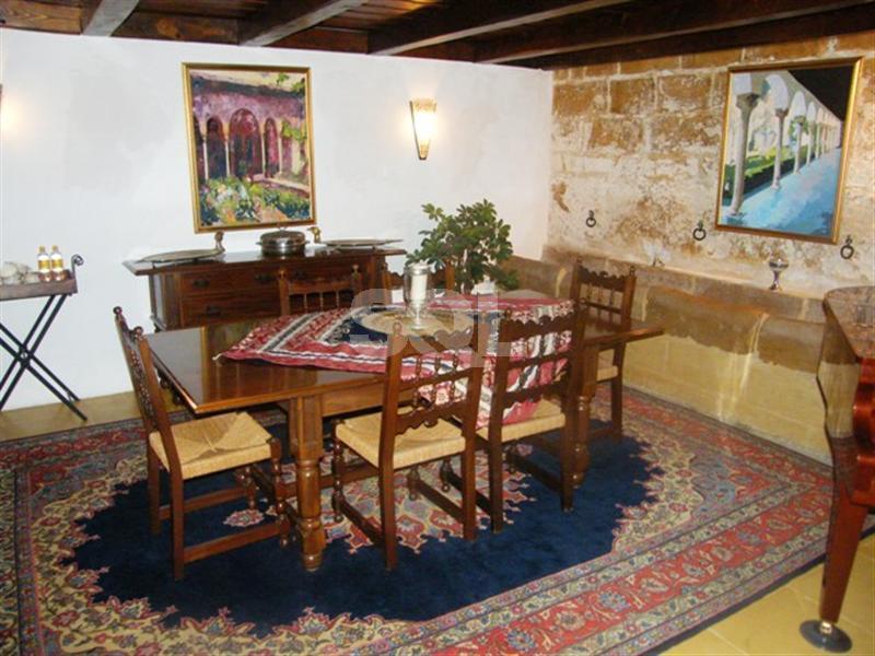 House of Character in Birkirkara To Rent