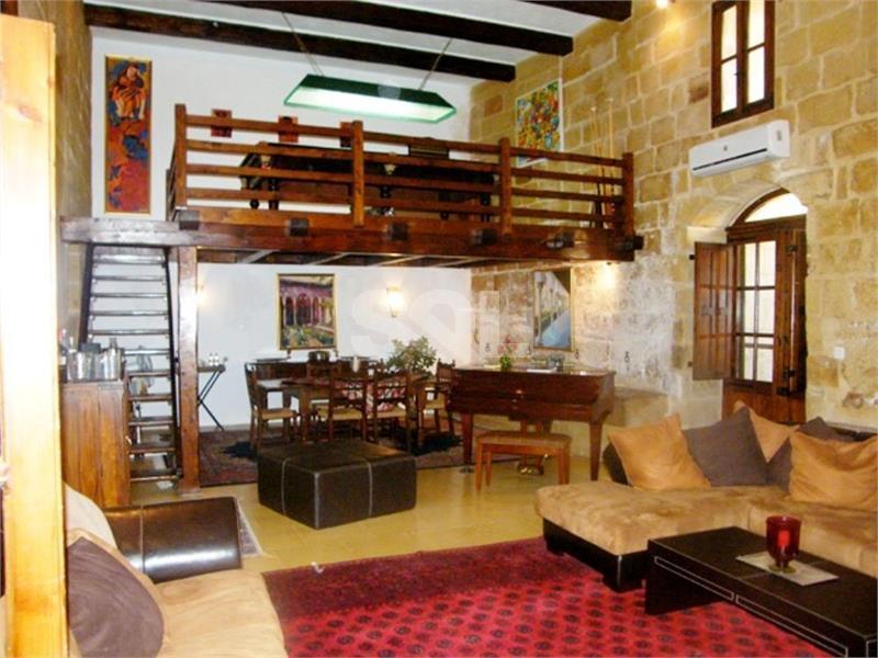 House of Character in Birkirkara To Rent