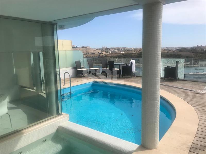 Penthouse in Sliema To Rent