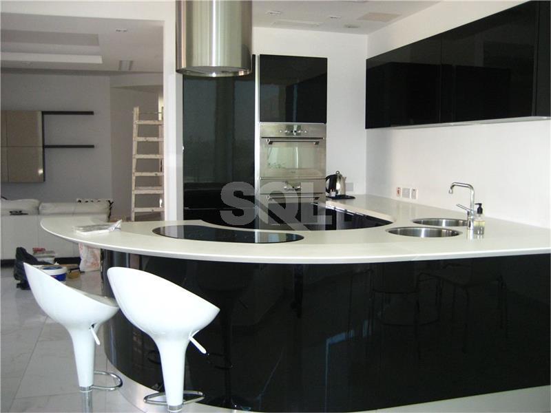 Penthouse in Sliema To Rent
