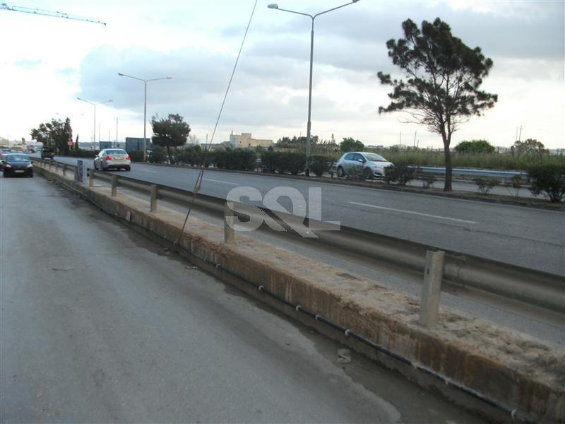 Retail/Catering in Mriehel To Rent