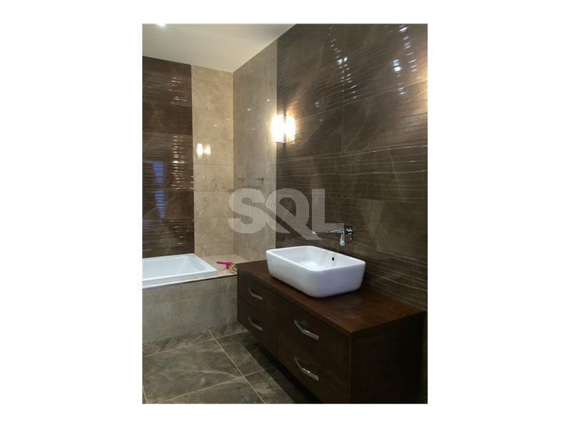 Villa in Madliena To Rent