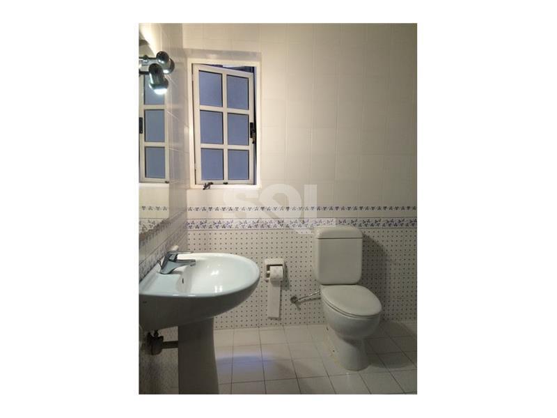 Villa in Madliena To Rent