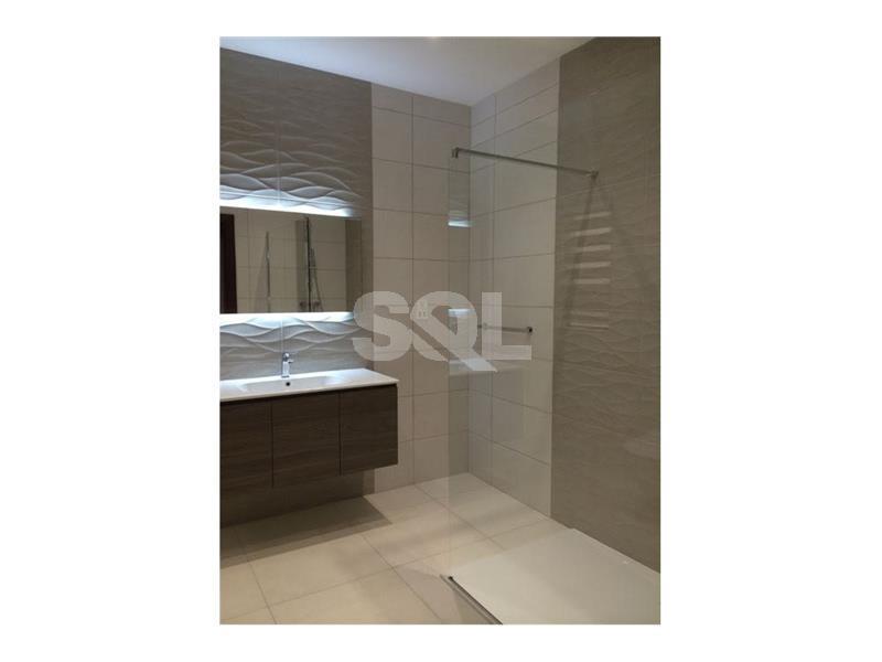 Villa in Madliena To Rent