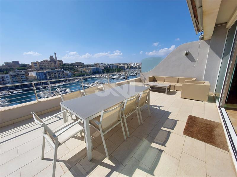 Apartment in Ta' Xbiex To Rent