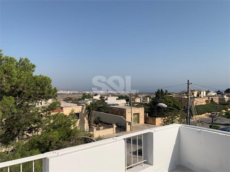 Semi-Detached Villa in Naxxar To Rent