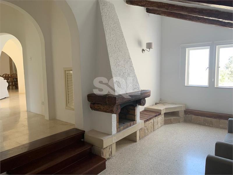 Semi-Detached Villa in Naxxar To Rent