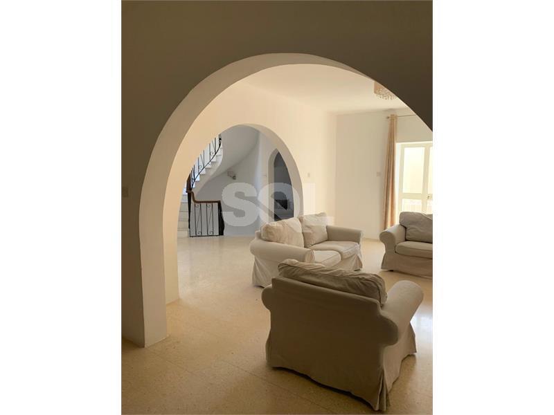 Semi-Detached Villa in Naxxar To Rent