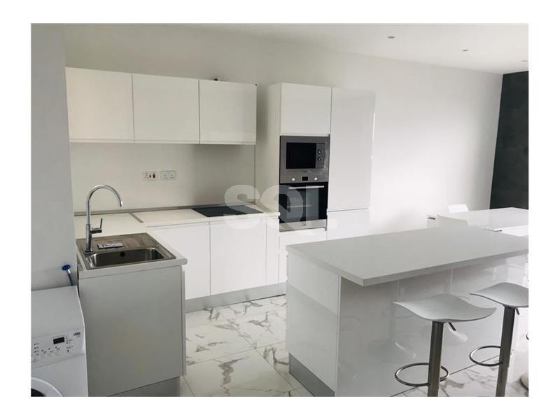 Penthouse in Gzira To Rent