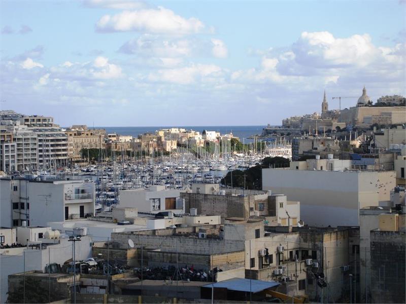 Penthouse in Msida To Rent