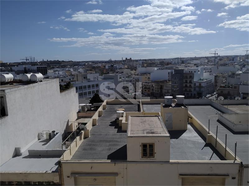 Penthouse in Gzira To Rent