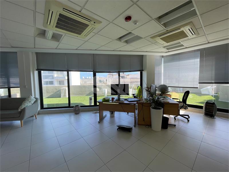 Office in Guardamangia To Rent