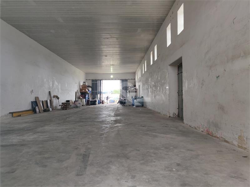 Warehouse in Birzebbuga To Rent