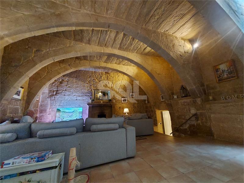 Townhouse in Naxxar For Sale